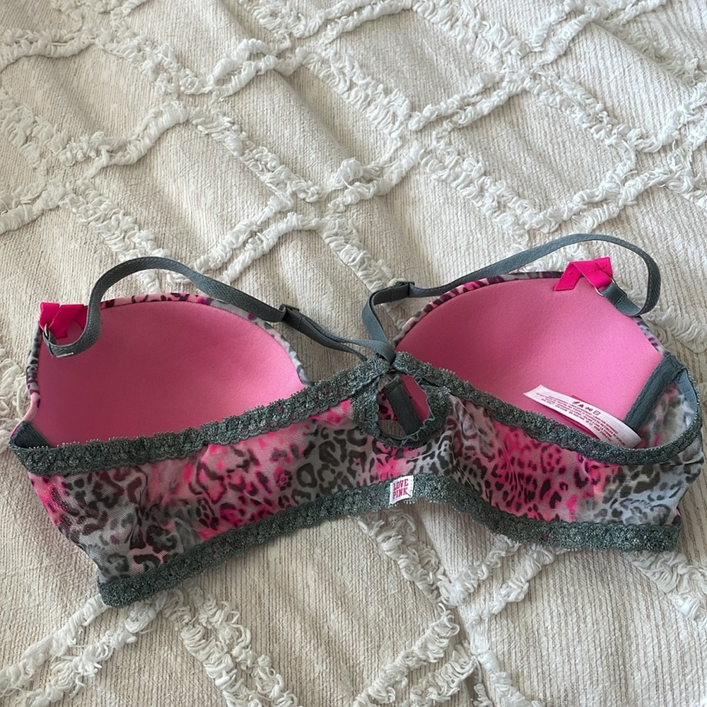 Pink Bra - Picture 2 of 4